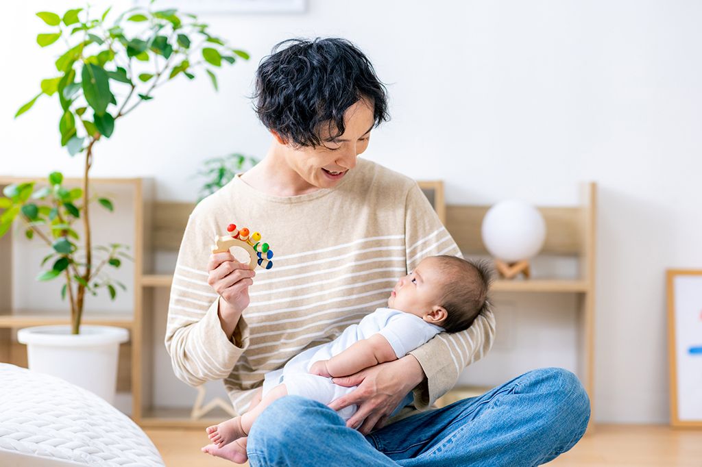 父親　子ども　赤子　育児